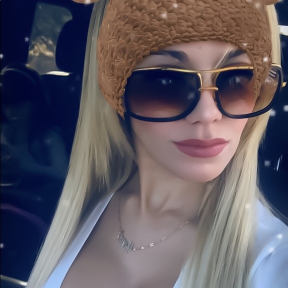 Meet your Posher, Bella - Picture 1 of 1